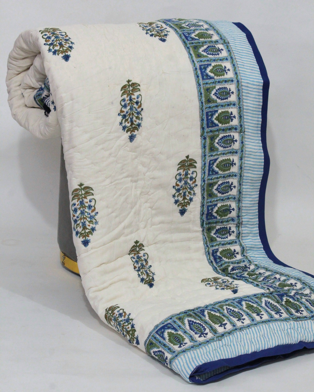 Mugal Buta Cotton Quilt